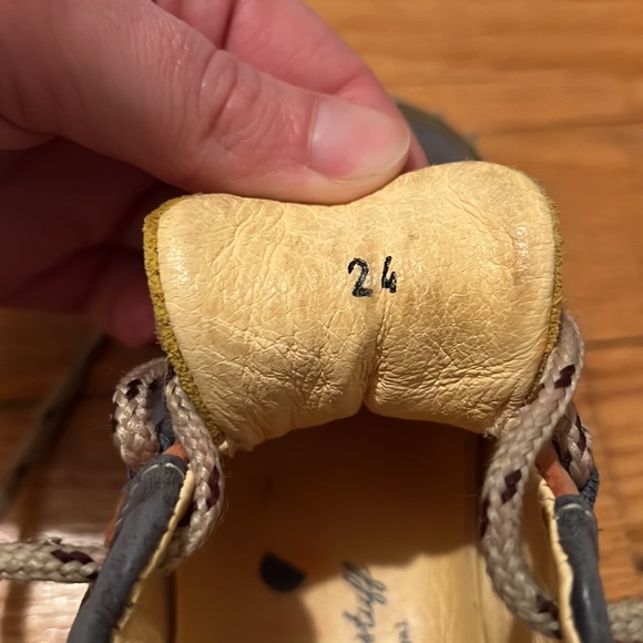 Dulis colorblock sneaks! - Picture 5 of 6